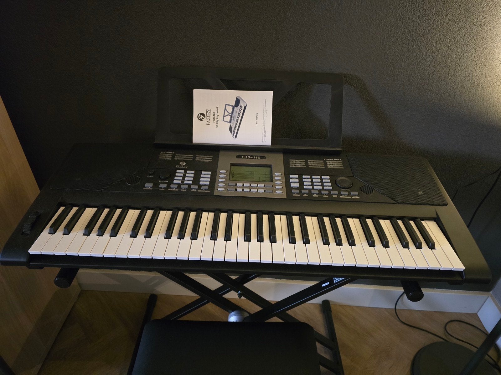 Fazley FKB-180 Keyboard - 61 toetsen, zo goed als nieuw, 61 toetsen, Zo goed als nieuw, Met standaard, Ophalen