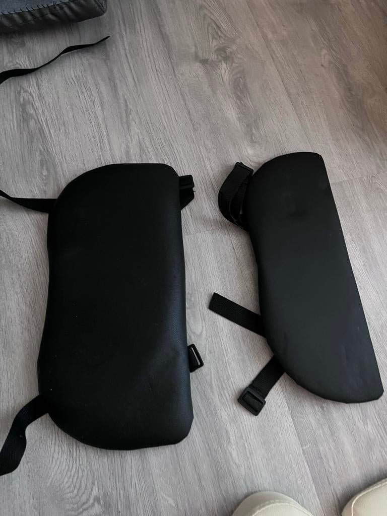 Massage tafel onderdelen: hoofdsteun en armsteunen, Ophalen, Gebruikt