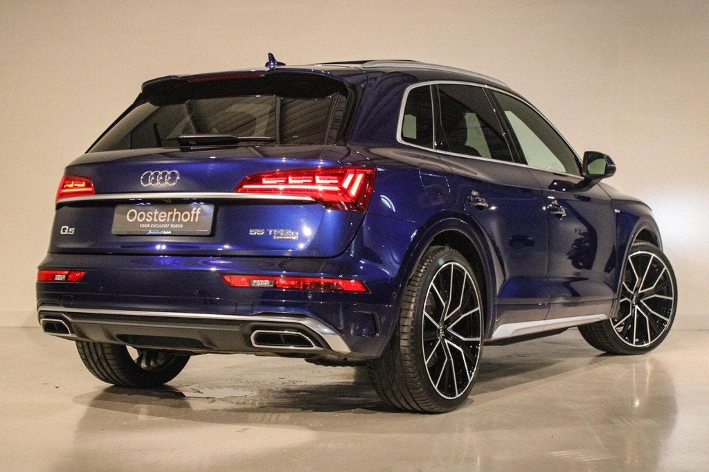 Audi Q5 55 TFSI e S edition Competition LUCHTV | B&O | PANO, Automaat, Gebruikt, 4 cilinders, Blauw