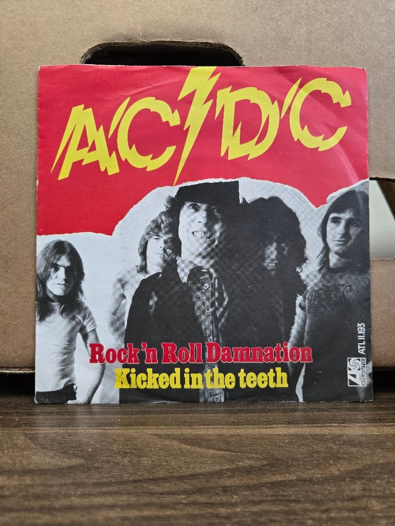 AC/DC - Rock 'n' Roll damnation, 7 inch, Single, Ophalen of Verzenden, Fotohoes
