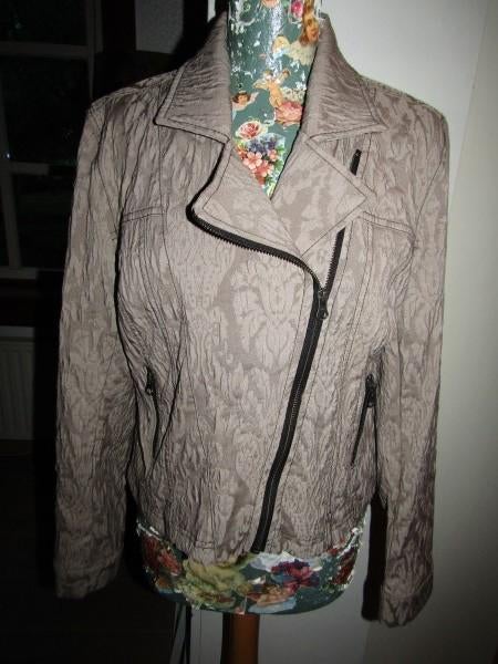 E507 Dreamstar mt 42 jasje taupe gobelin biker model reliëf, Dreamstar, Overige kleuren, Verzenden, Maat 42/44 (L)