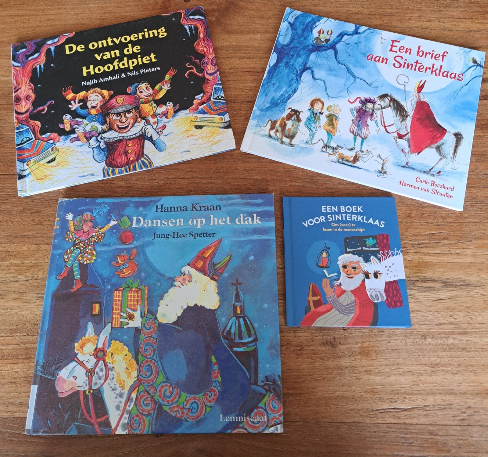 Leuk Sinterklaas Boekenpakket! (4 stuks), Ophalen of Verzenden, Zo goed als nieuw, Fictie algemeen