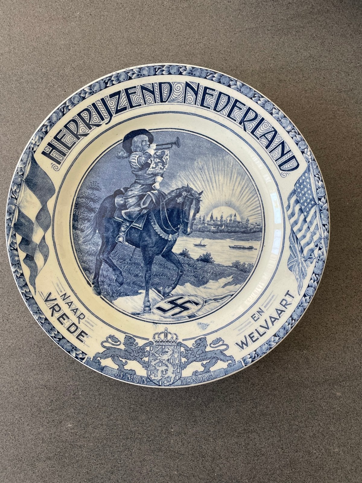 Herrijzend Nederland bord - Société Céramique Maastricht, Ophalen of Verzenden