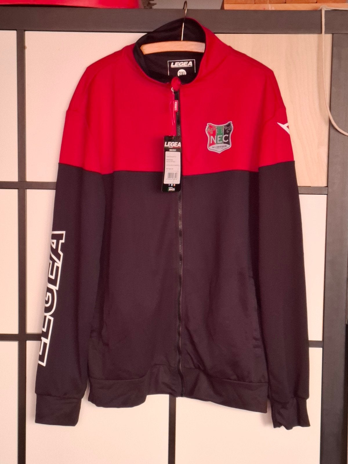 NEC trainingsvest maat xxl, Groter dan maat XL, Ophalen, Nieuw, Trainingspak
