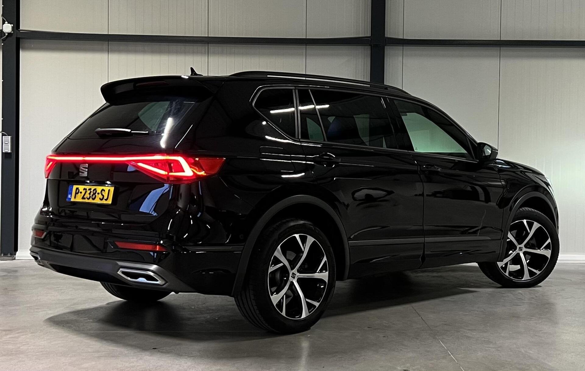 Seat Tarraco 1.5 TSI FR Virtual Sfeer Trekhaak 360 Camera, Euro 6, 4 cilinders, 150 pk, Zwart