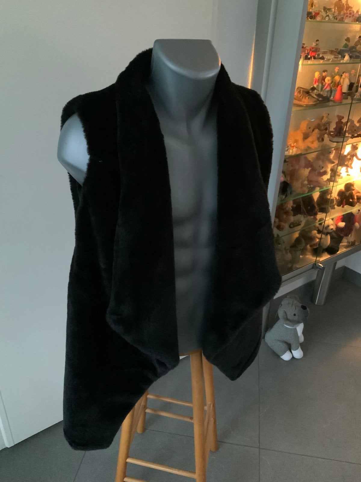 Mooie losse bodywarmer van zachte Teddy stof. Gevoerd. Mt. L, Kleding | Dames, Bodywarmers, Ophalen of Verzenden, Zo goed als nieuw