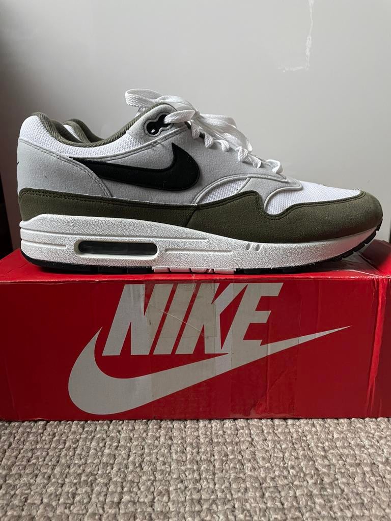 Nike air max 1 “Olive” / 45, Overige kleuren, Ophalen of Verzenden, Sneakers of Gympen, Zo goed als nieuw