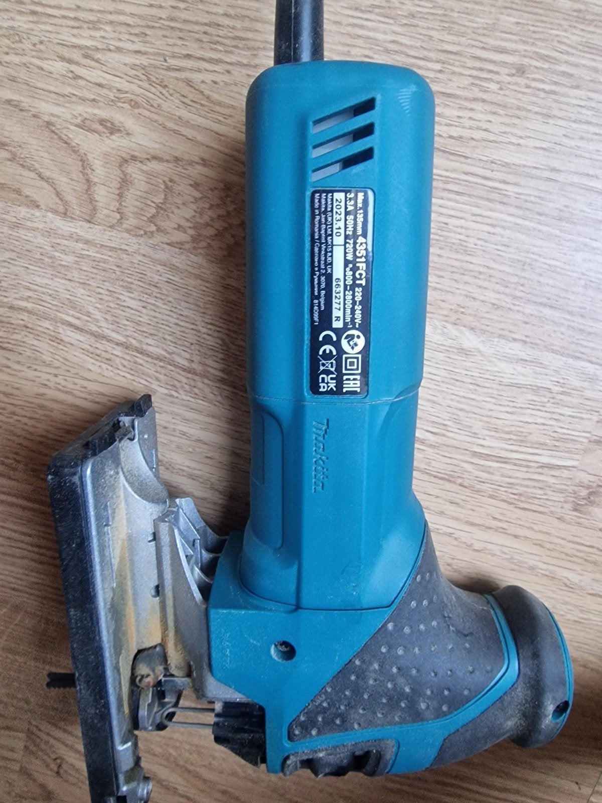 Makita 4351FCTJ Decoupeerzaag met koffer, Doe-het-zelf en Verbouw, Gereedschap | Zaagmachines, Ophalen, Gebruikt, 600 tot 1200 watt