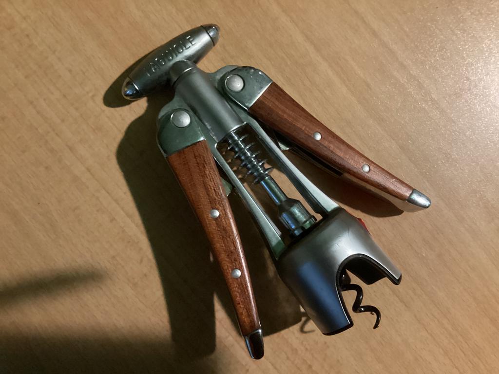 Vintage Franse LAGUIOLE kurkentrekker, Ophalen of Verzenden, Zo goed als nieuw, Frankrijk