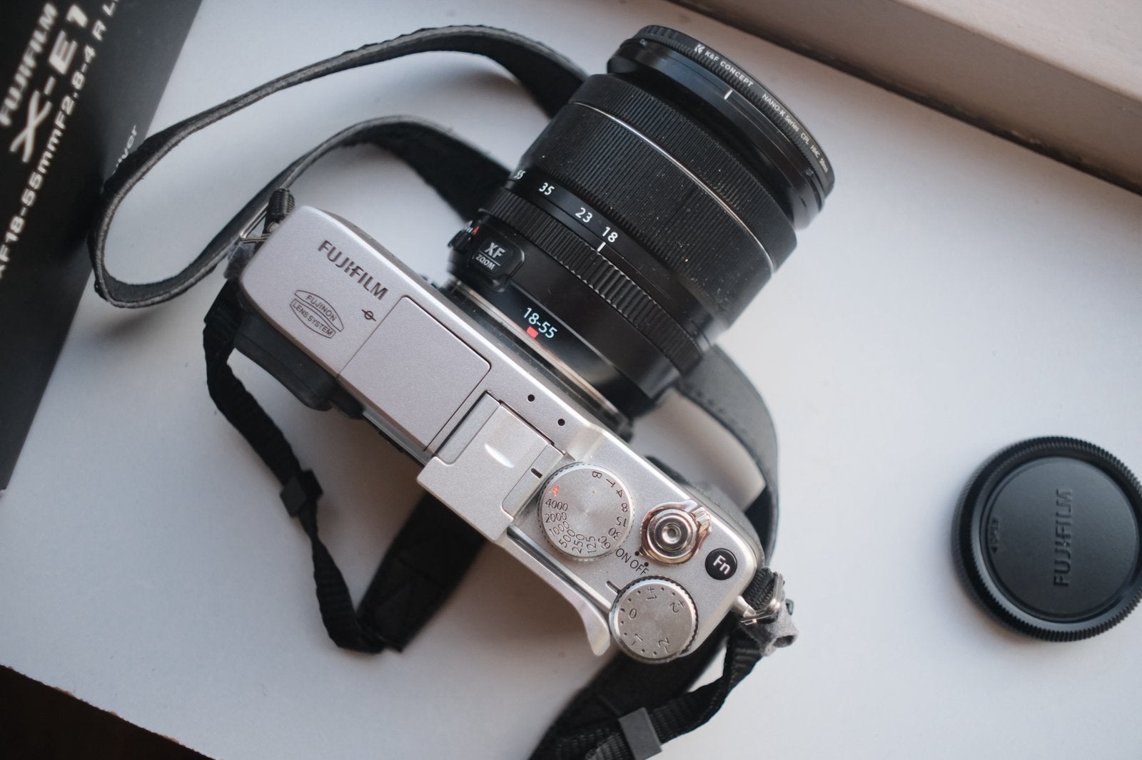 Fujifilm X-E1 / XE1 + XF 18-55mm f/2.8-4 Silver Nieuwstaat, Ophalen, 12 megapixels, Zo goed als nieuw, Fujifilm