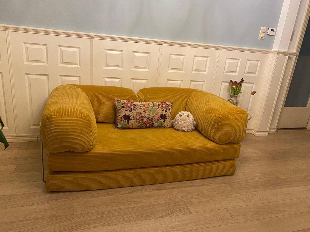 Modern Mustard Sofa Bed – Great Condition, Ophalen, 150 tot 200 cm, Tweepersoons, Zo goed als nieuw