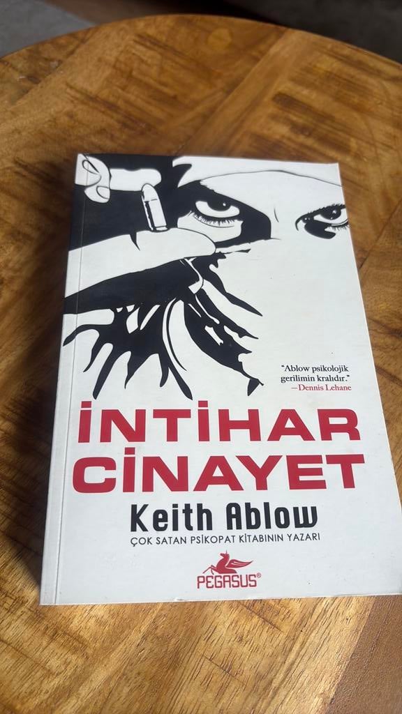 Intihar Cinayet turkce kitap, Ophalen of Verzenden, Zo goed als nieuw