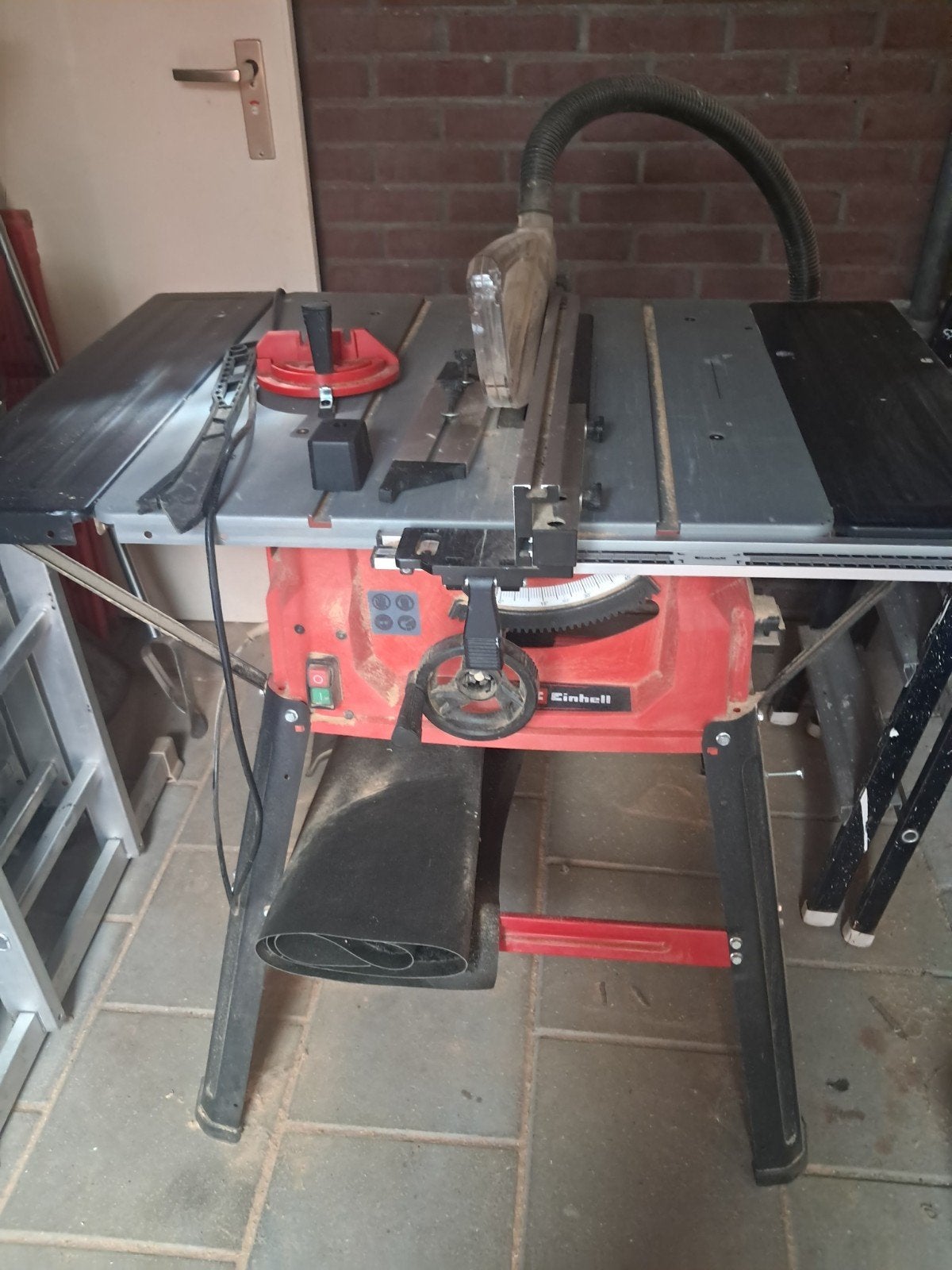 Einhell Tafelzaag TC-TS 2025/2 U - 2000W, Ophalen, Gebruikt, Cirkelzaag, 70 mm of meer