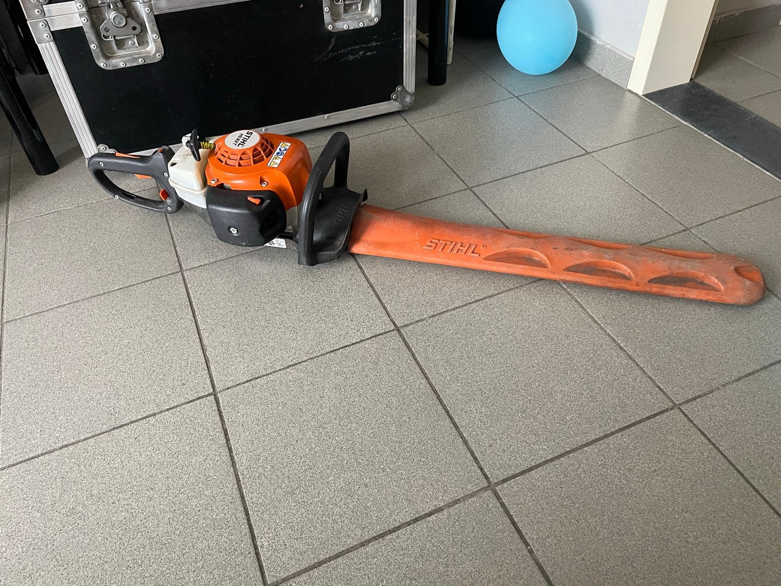 Stihl Hegzaag HS 82 T - Benzine Heggenschaar, Ophalen of Verzenden, Gebruikt, Benzine