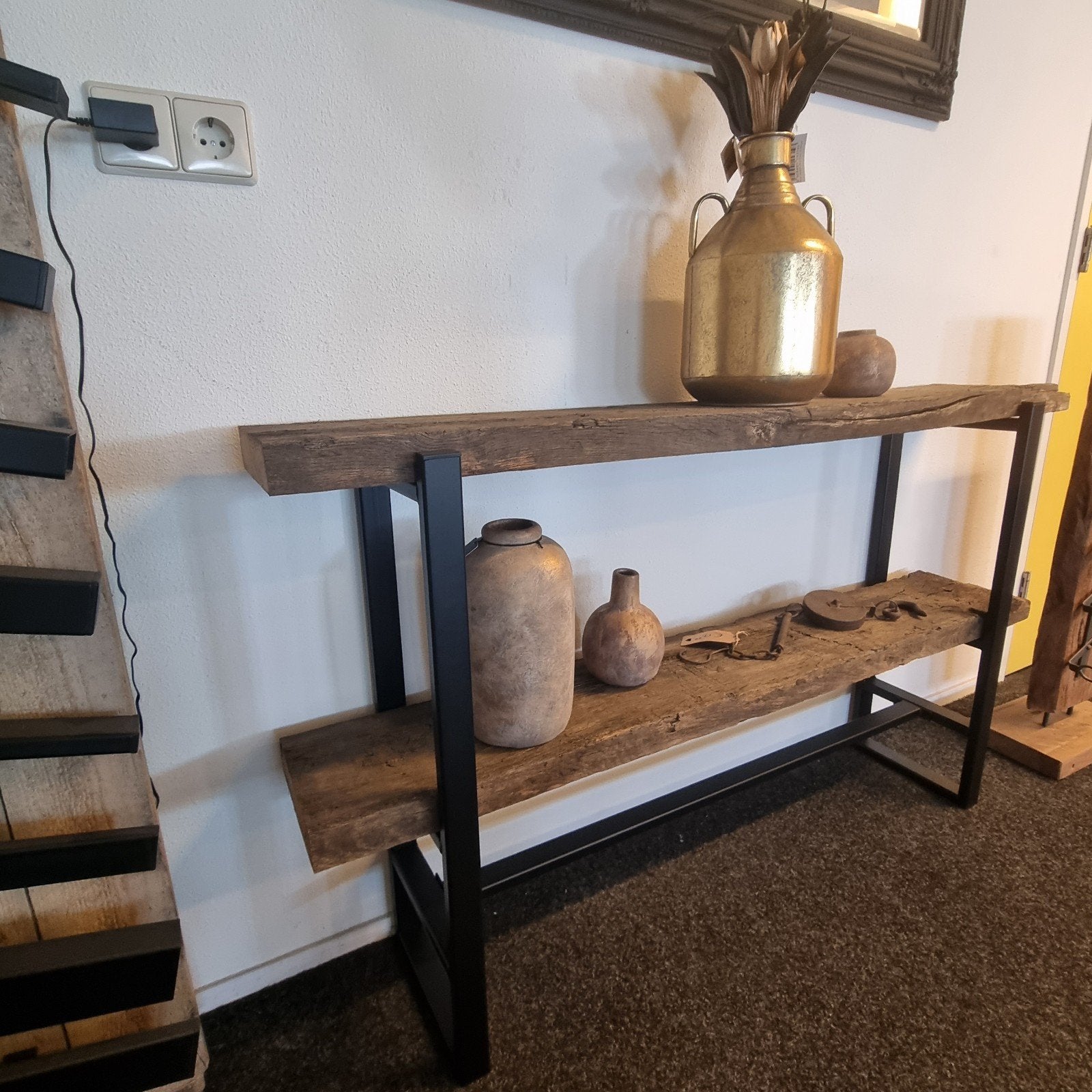 Side table met oude apoorwegplanken, Huis en Inrichting, Tafels | Sidetables, Ophalen