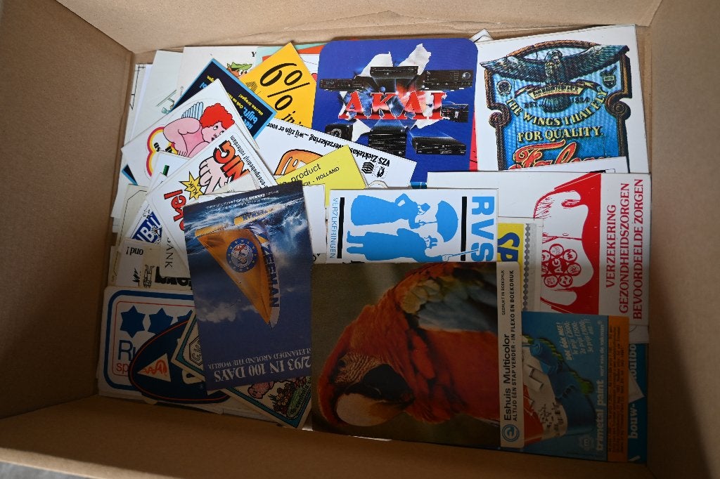 stickers Assorti doos retro Stickers meer dan 2 kg WEG=PECH, Ophalen of Verzenden, Zo goed als nieuw