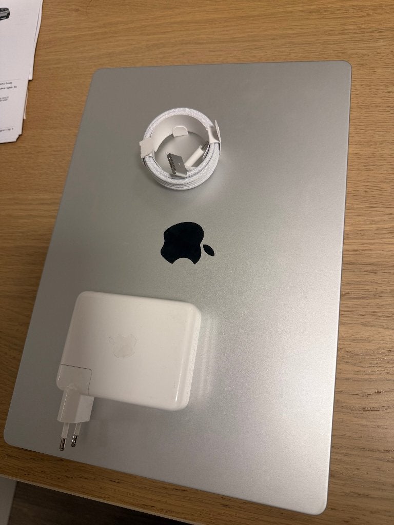 Foto 3 van MacBook Pro 16" M3 Pro 36GB 512GB - 100% Battery - 29 Cycles