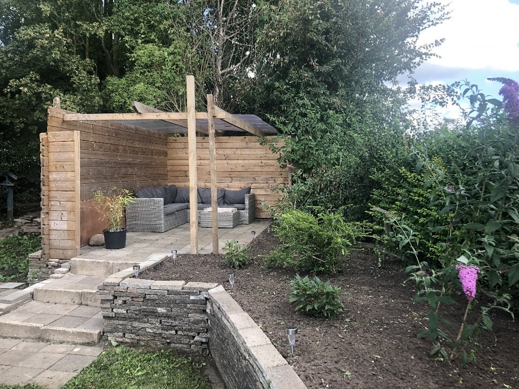 Foto 15 van te koop mooi chalet met tuinhuis naast zwem vis en vaarwater