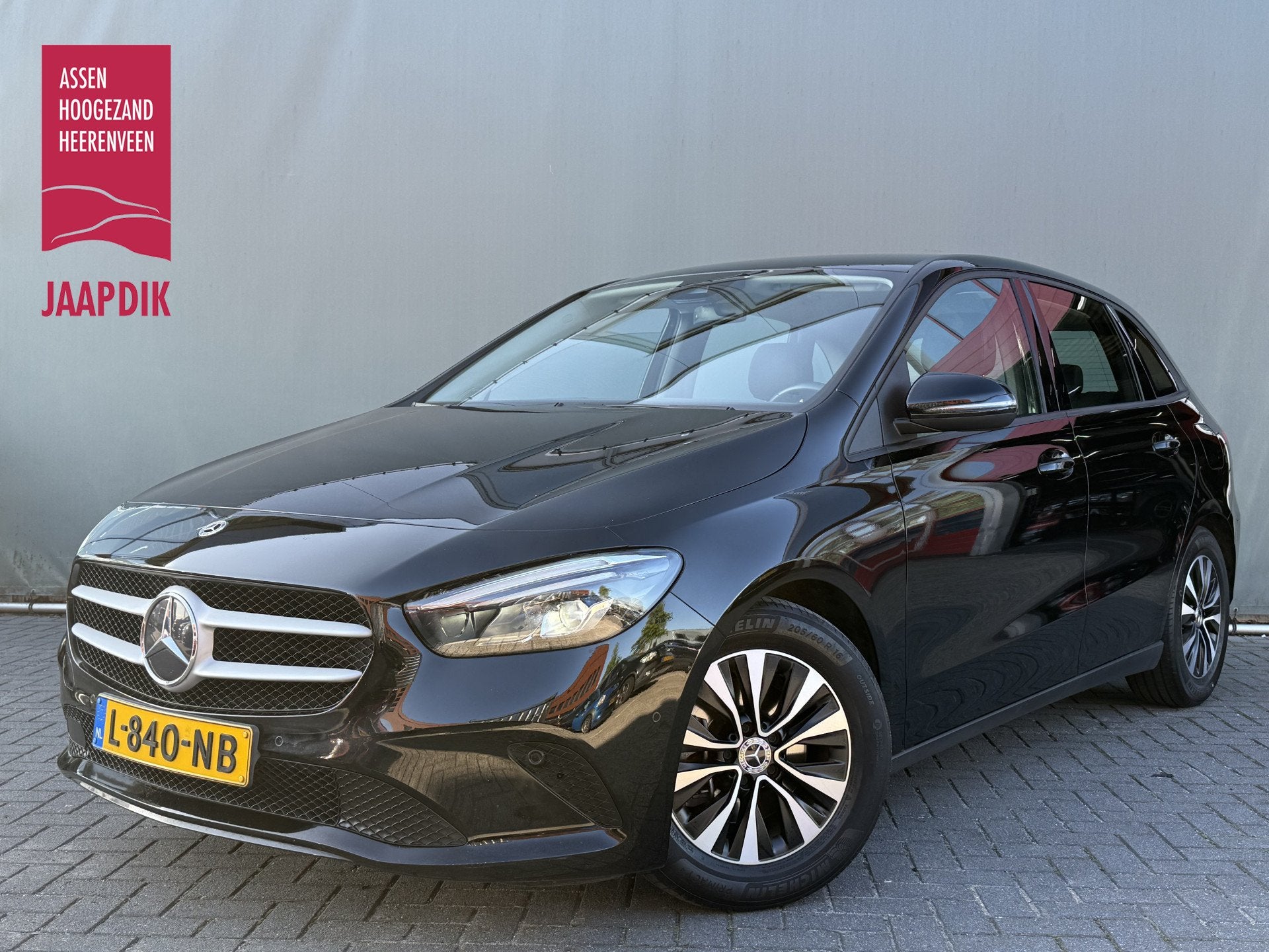 Mercedes-Benz B-Klasse 200 Business Solution BWJ 2021 STOELV, Gebruikt, 4 cilinders, Met garantie (alle), Leder en Stof