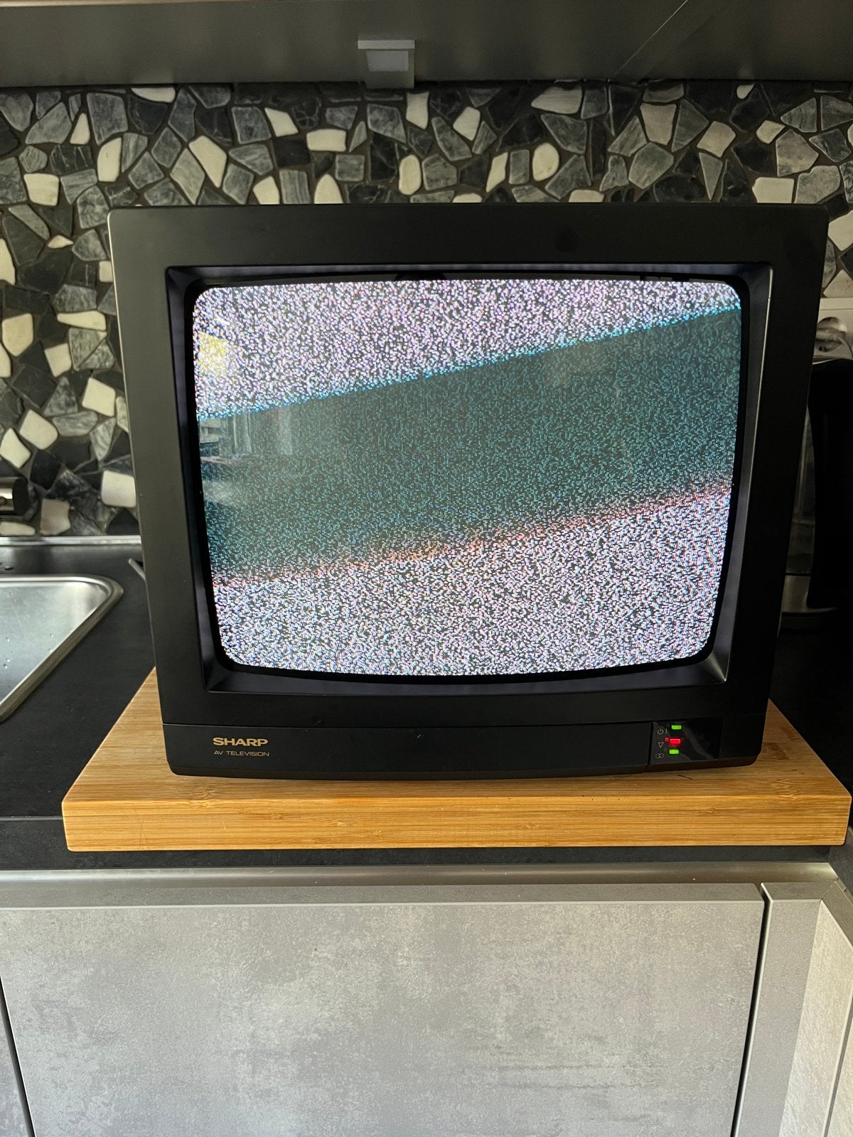 Sharp TV (jaren '80/'90) & Sharp Radio-cassette/CD-speler, Ophalen, Gebruikt, 50 Hz, Sharp
