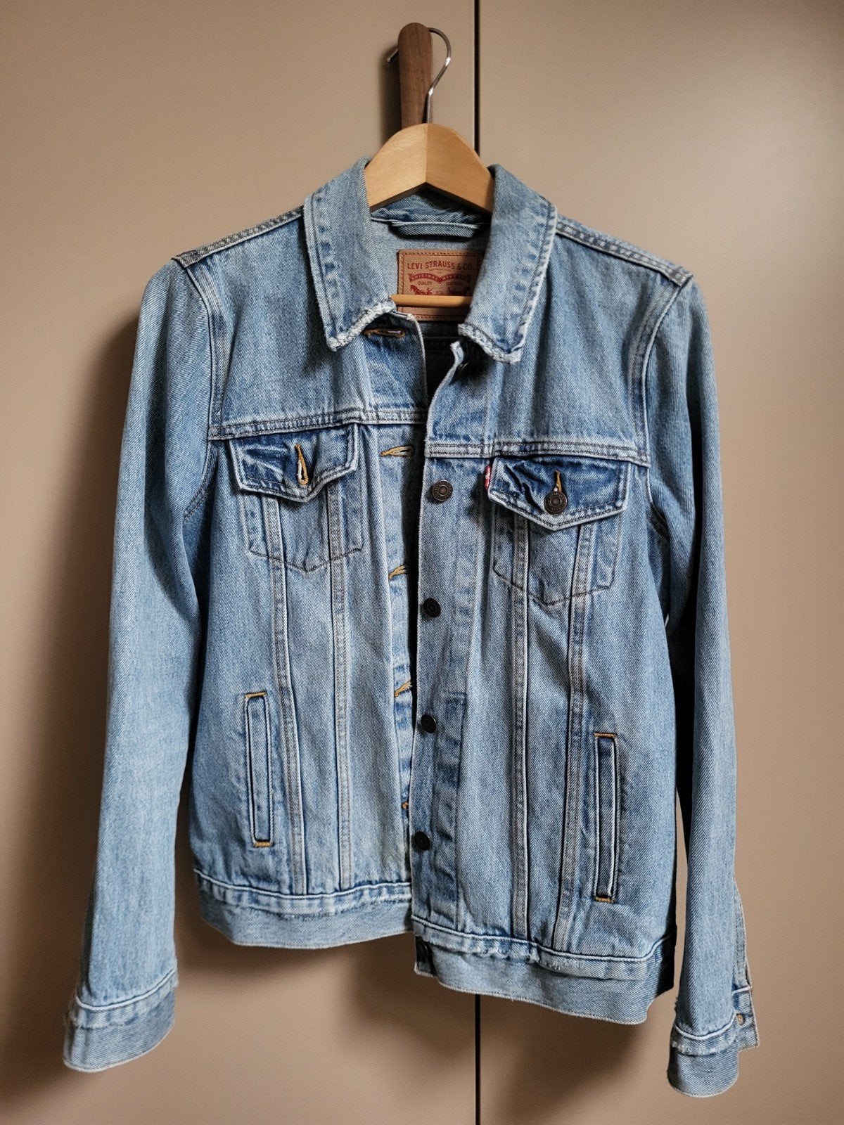 Levi's spijkerjas maat M - Zo goed als nieuw, Maat 38/40 (M), Blauw, Ophalen of Verzenden, Zo goed als nieuw