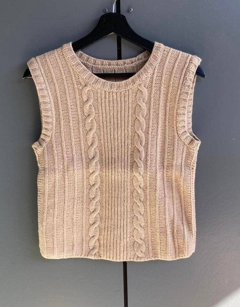 Mouwloos truitje..mt:m, Maat 38/40 (M), B, Beige, Ophalen of Verzenden