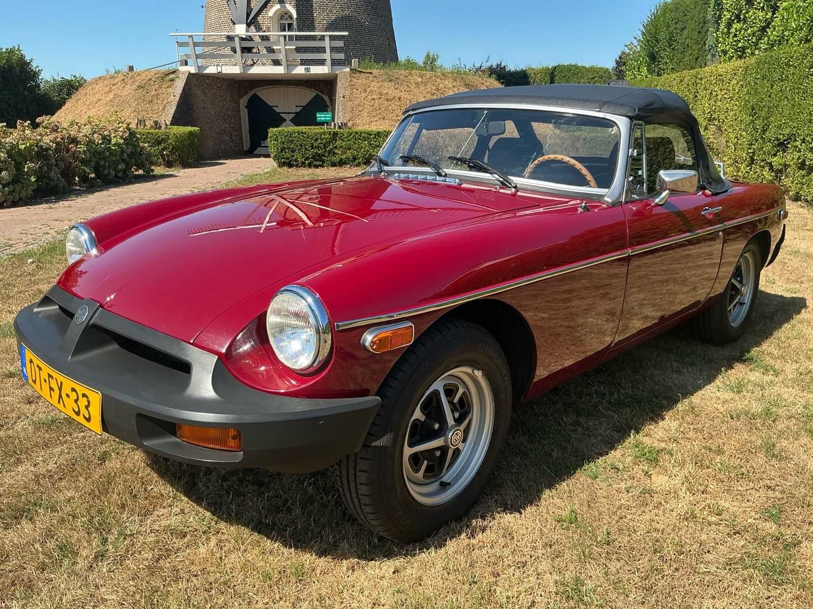 MG B type 1.8 Roadster Oldtimer, Auto's, Oldtimers, Cabriolet, Bedrijf, Handgeschakeld, 84 pk