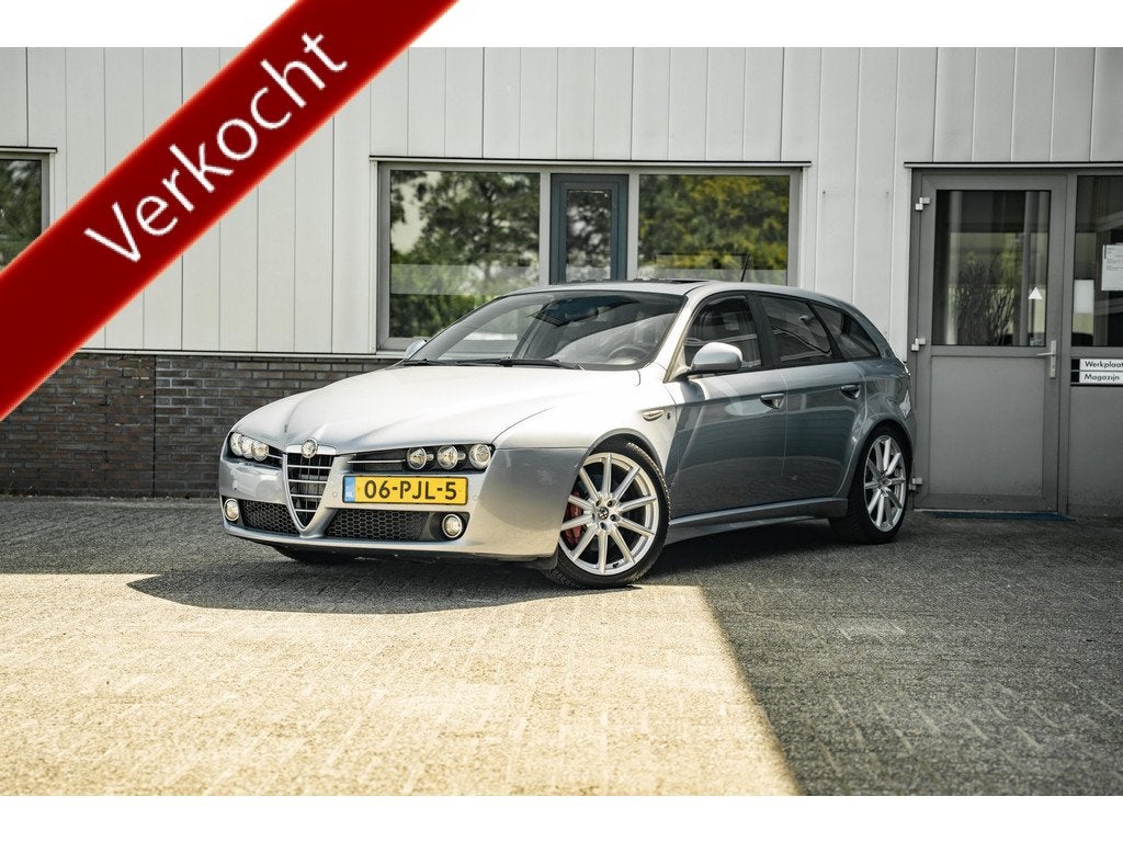 Alfa Romeo 159 Sportwagon 1.7 T Distinctive | Volledig onder, Auto's, Alfa Romeo, Euro 5, Gebruikt, 4 cilinders, Handgeschakeld