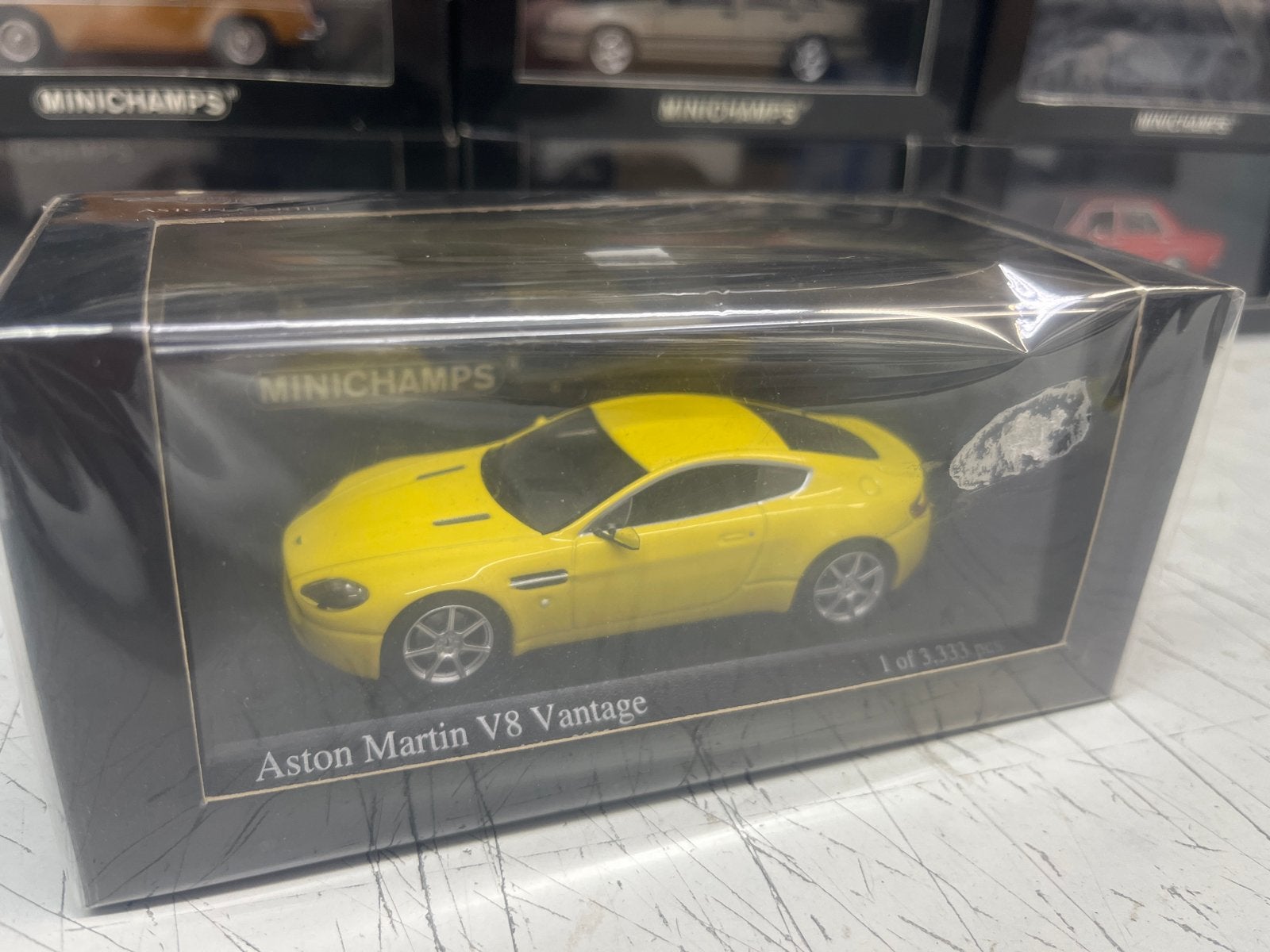 Minichamps Aston Martin V8 Vantage 1:43 Geel, Minichamps, Tschuiten@hotmail.com, Duitsland, Auto