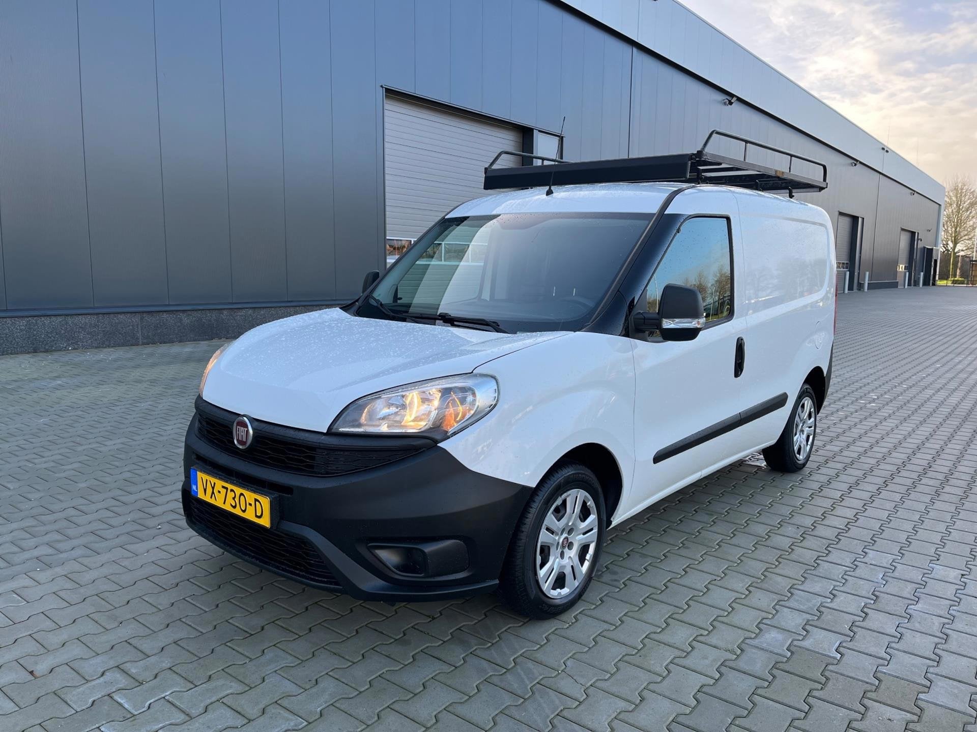 Fiat Doblò Cargo 1.3 MJ L1H1 Actual Bj2016, Voorwielaandrijving, Euro 5, Stof, Gebruikt