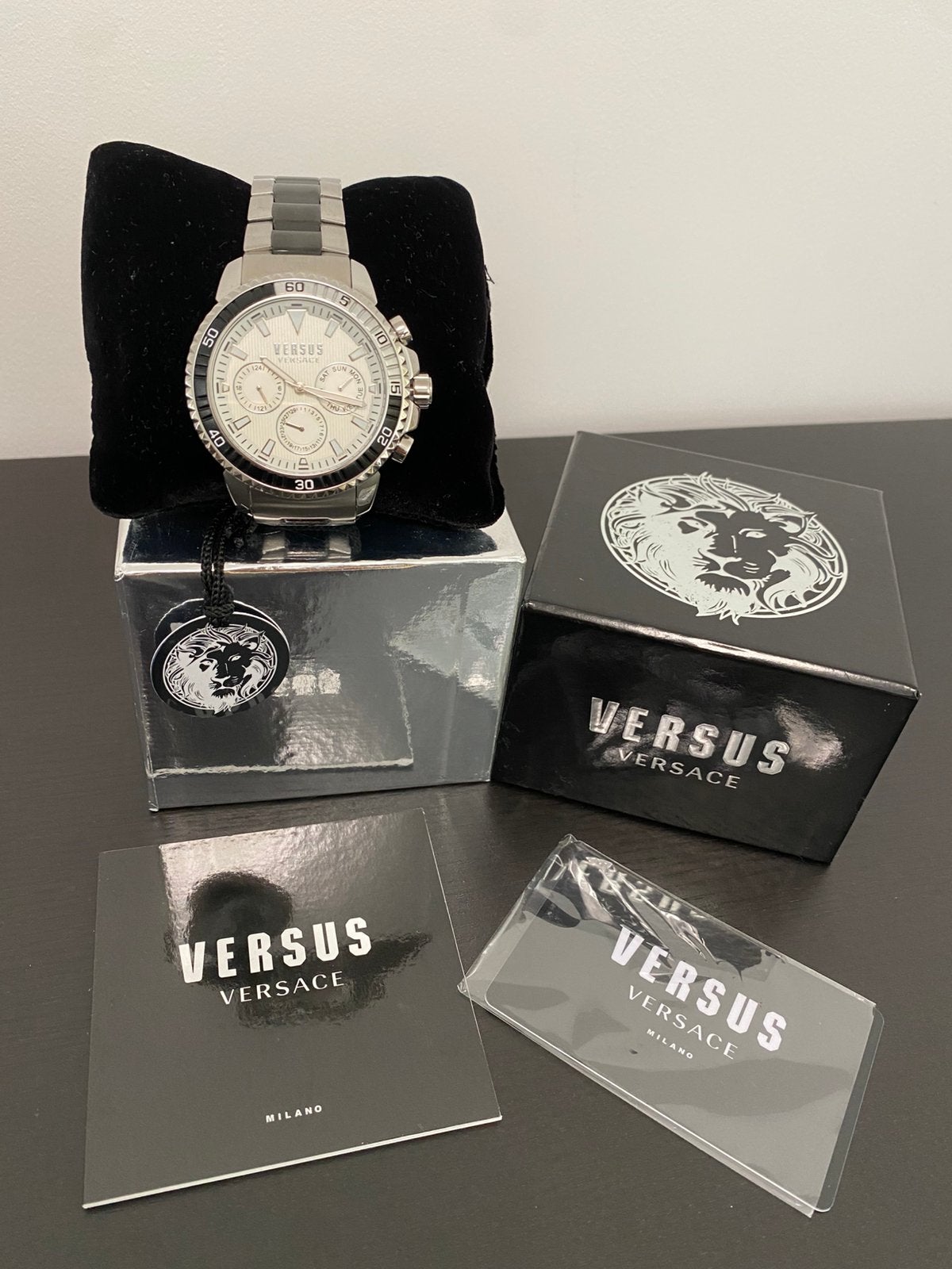 Heren horloge-Versus Versace, Ophalen of Verzenden, Zo goed als nieuw, Zwart, Jongen of Meisje