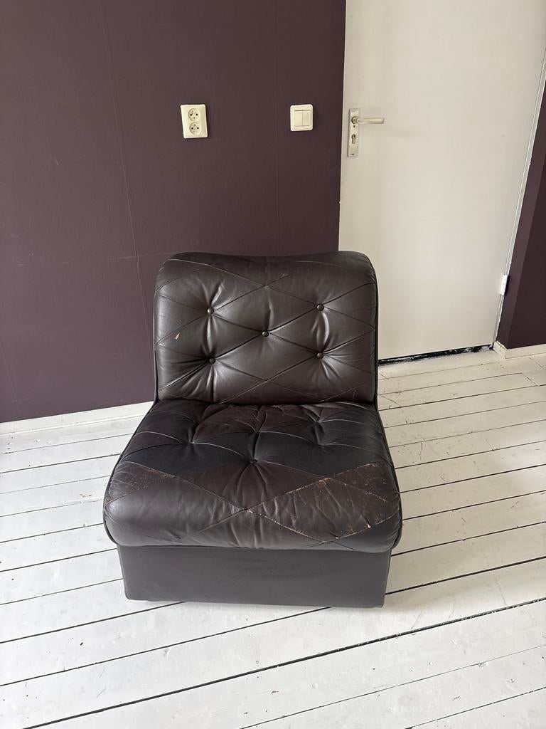 Vintage bruine leren fauteuil, Chesterfield stijl, Ophalen, Zo goed als nieuw, Rechthoekig, Leer