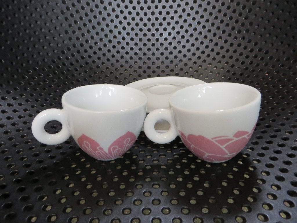 Illy Italiaans design grote koffie koppen, decor Michael Lin, Gebruikt, Ophalen of Verzenden, Overige stijlen, Illy