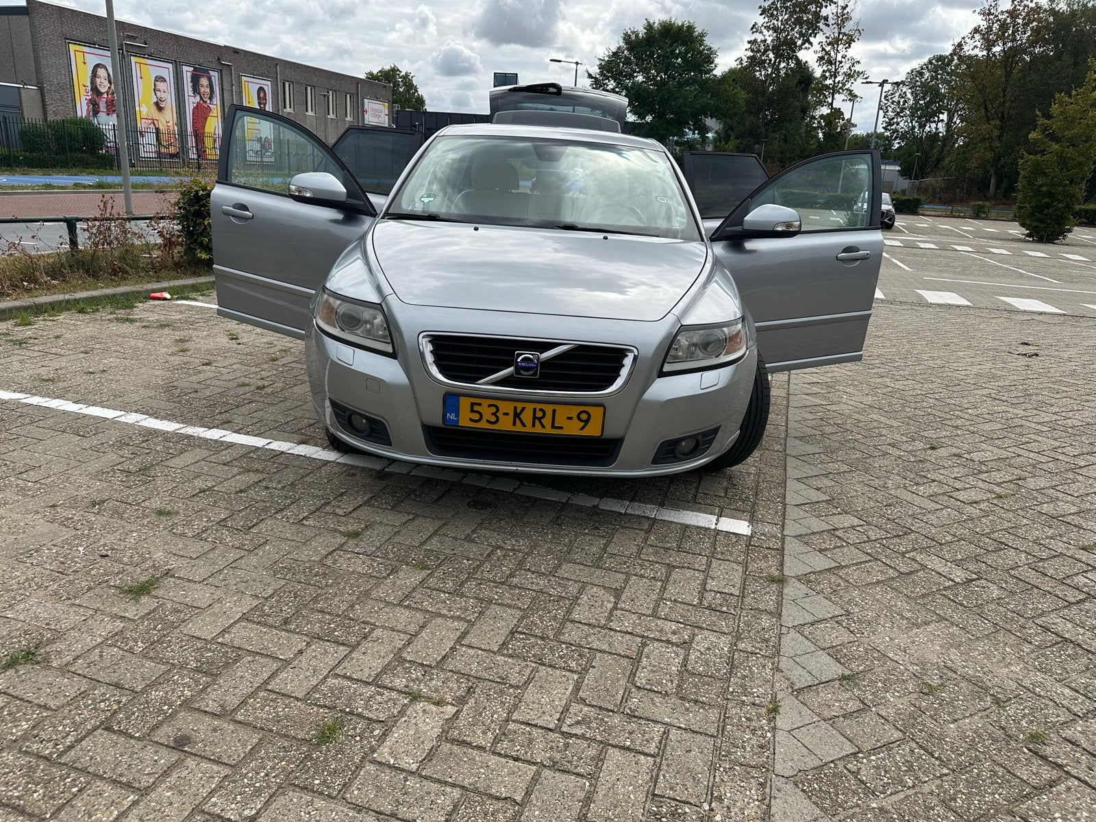 Volvo V50