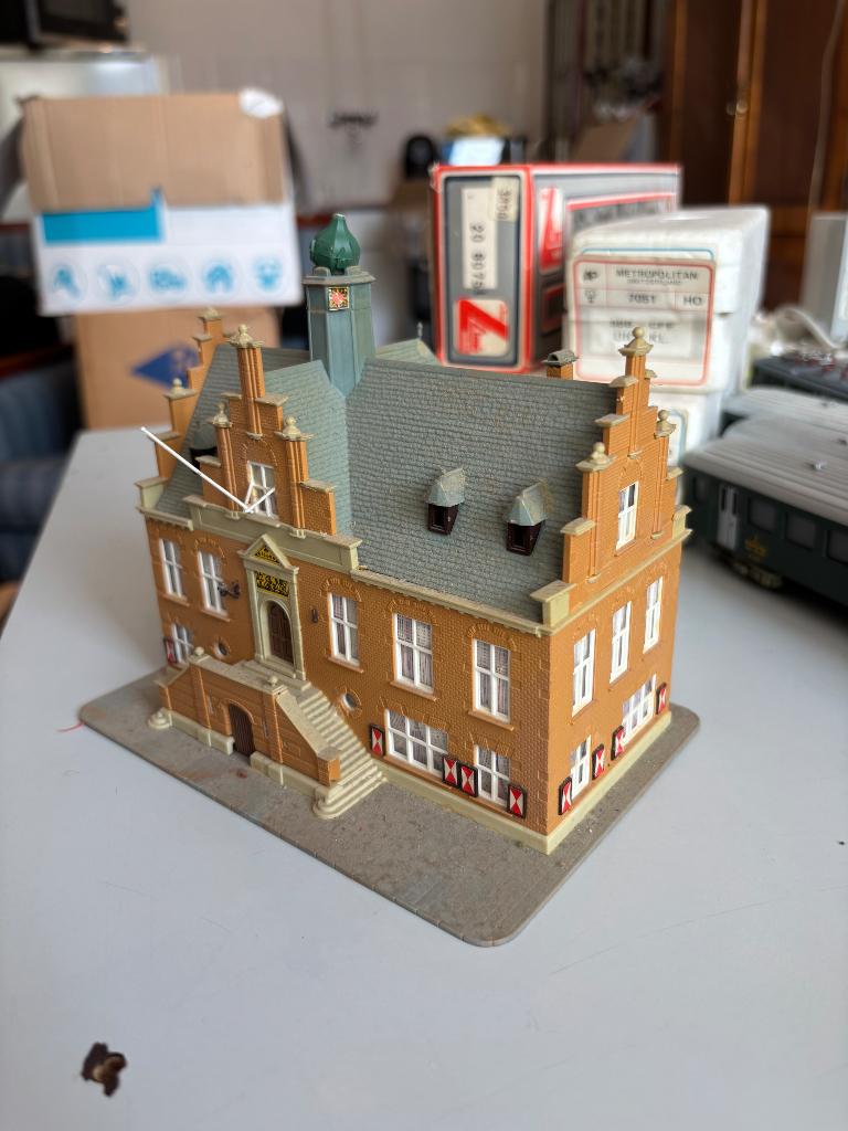 Kibri n raadhuis Purmerend 37150, Ophalen of Verzenden, Gelijkstroom of Wisselstroom, Brug, Tunnel of Gebouw, Overige merken
