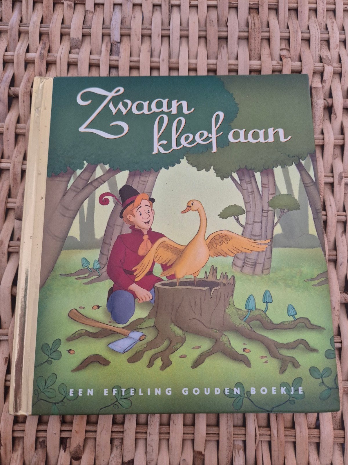 Zwaan Kleef Aan - Een Efteling Gouden Boekje, Ophalen of Verzenden, Gelezen, Gebaseerd op het sprookje van de gebroeders Grimm