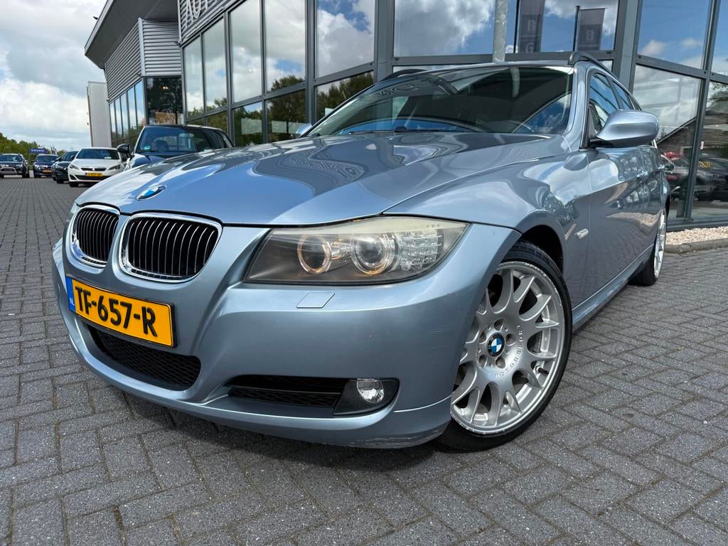 BMW 3-serie Touring 325i | 6 Cilinder | Camera | Automaat |, Auto's, 745 kg, Achterwielaandrijving, Gebruikt, Blauw
