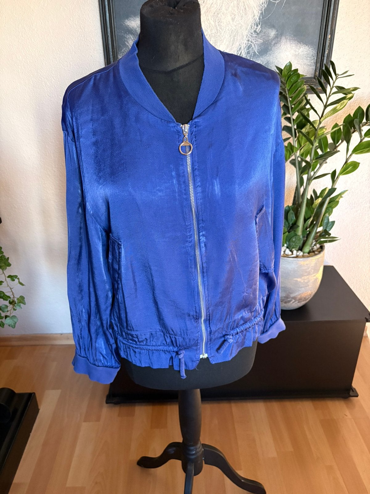 Blauwe Satijn-look Bomberjack Just Woman by Matteo mt 40, Maat 38/40 (M), Blauw, Ophalen of Verzenden, Zo goed als nieuw