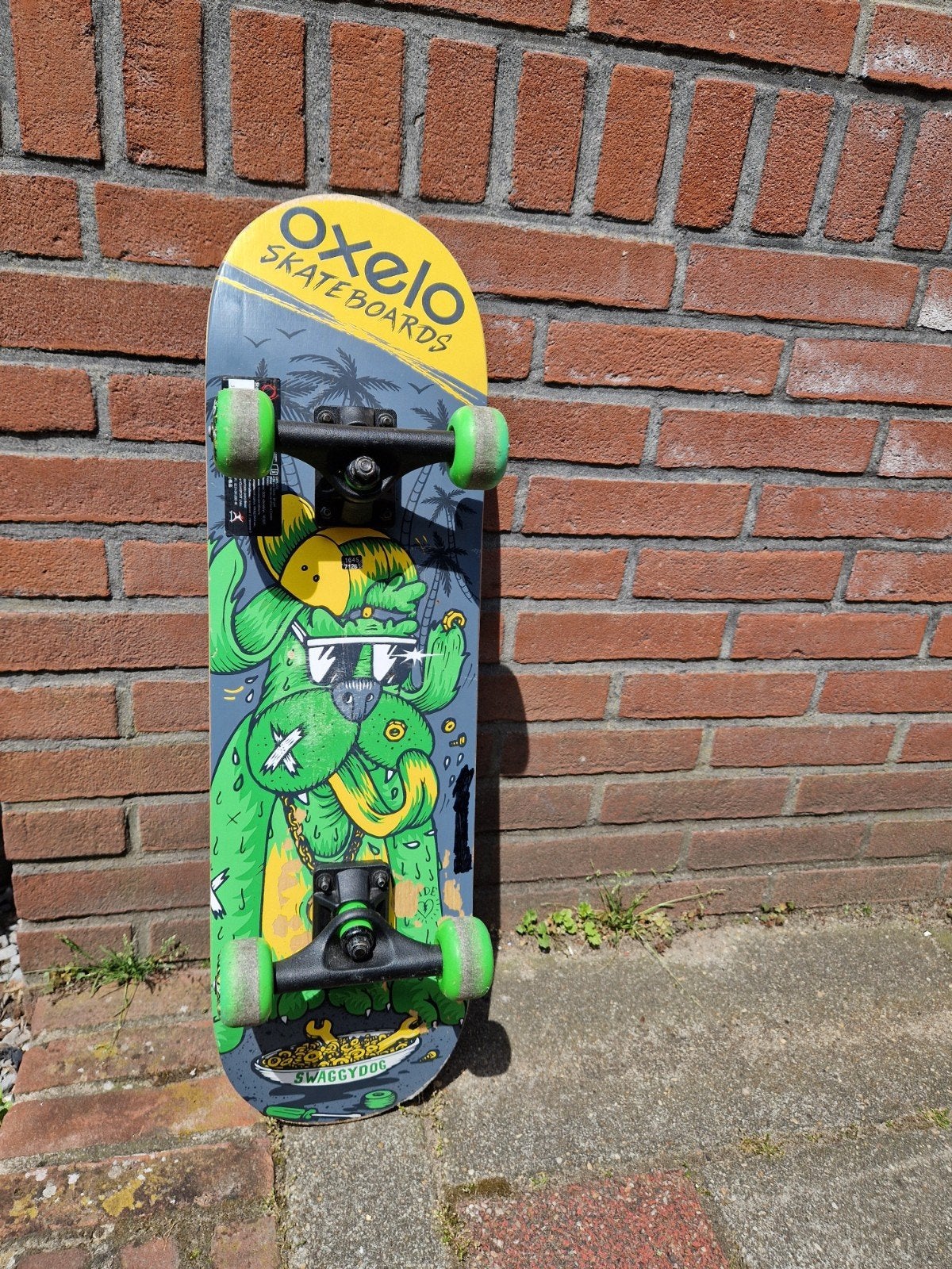 Oxelo Skateboard met 'Swaggydog' design, Ophalen, Gebruikt, Skateboard