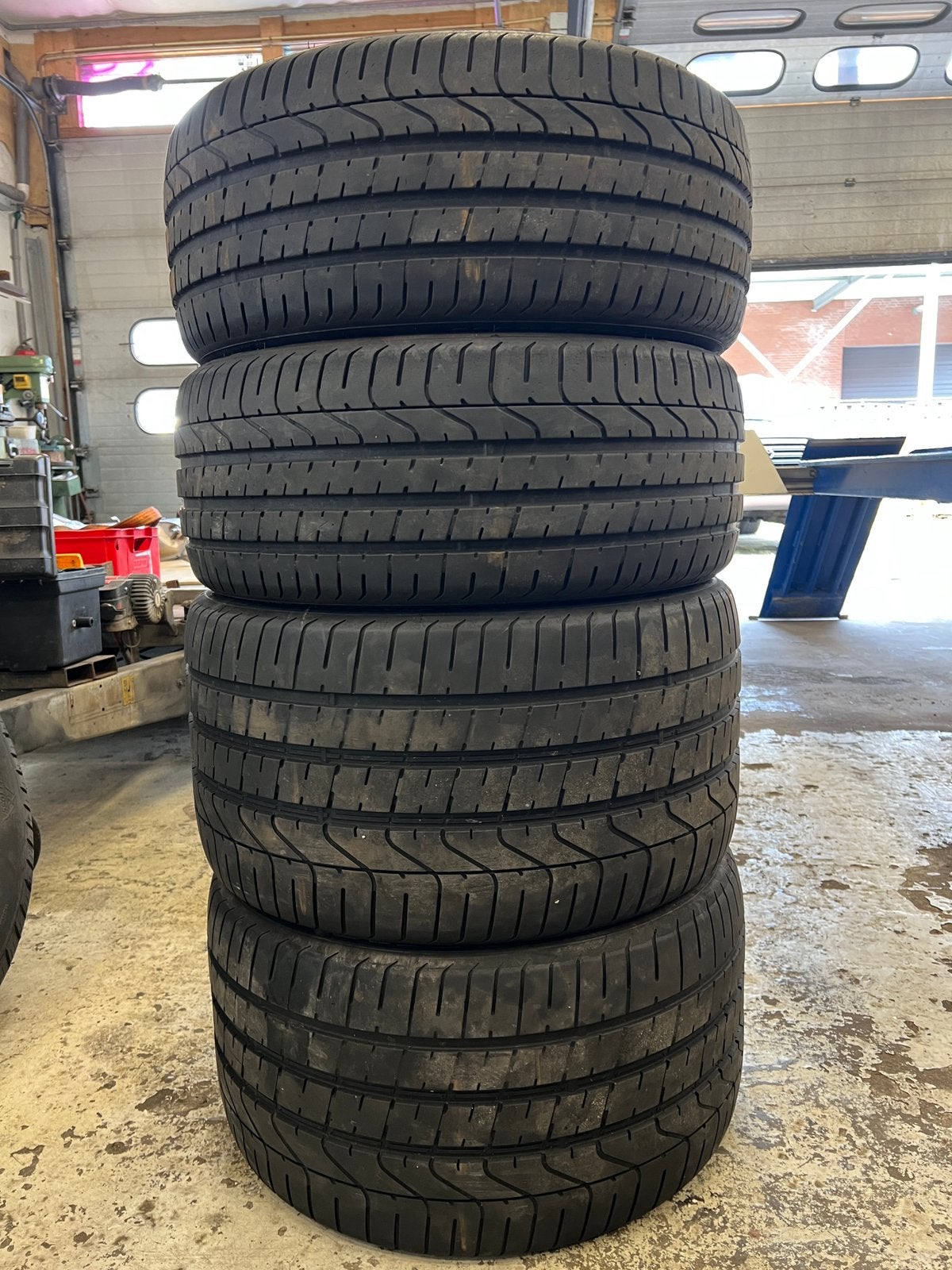Set van 4 Pirelli banden. Komen van een Porsche 911, Ophalen, 19 inch, Zomerbanden, Band(en)