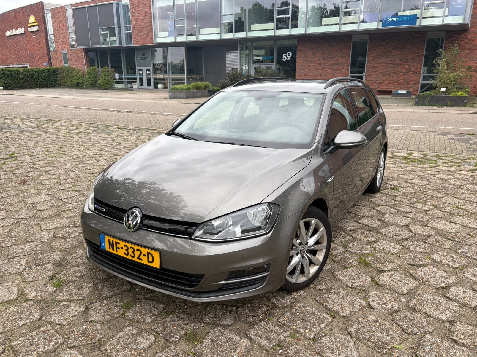 Volkswagen Golf 1.0 TSI 85KW Variant Dsg-7 2017 Grijs, Auto's, 1210 kg, Origineel Nederlands, Stationwagon, 650 kg