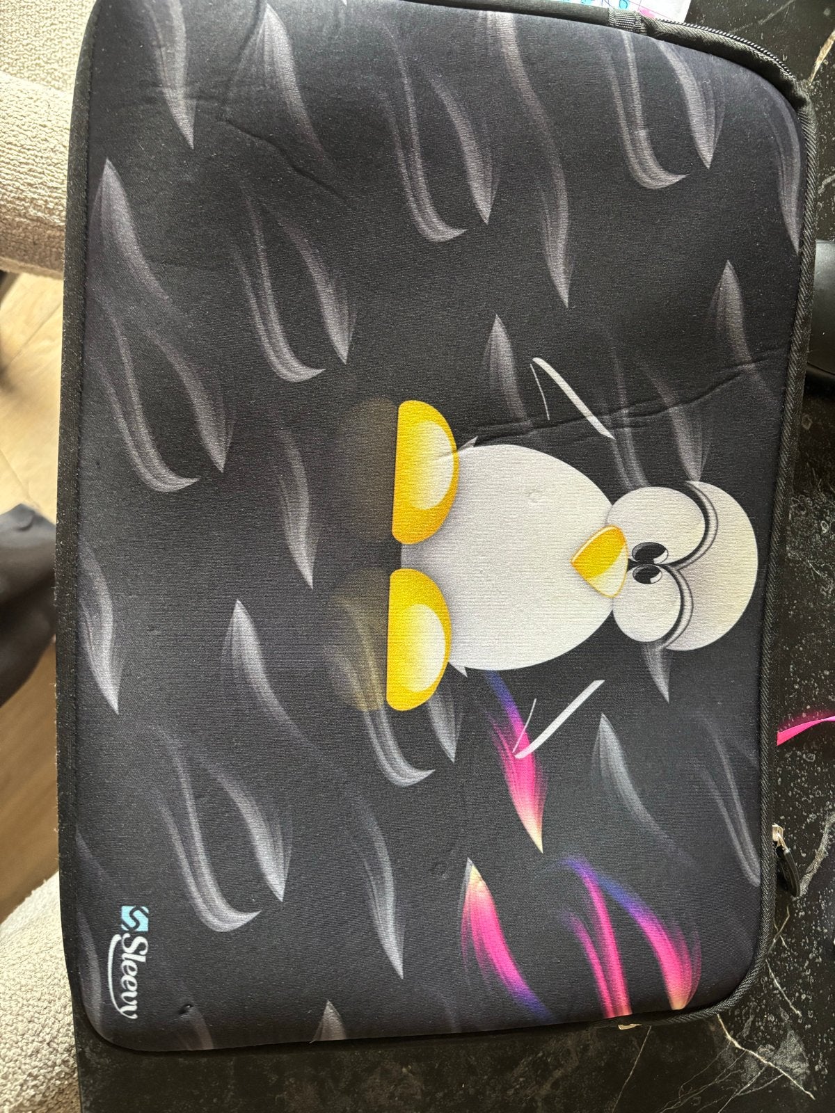 Sleevy laptophoes met Tux-design, Computers en Software, Ophalen, 15 inch, Gebruikt