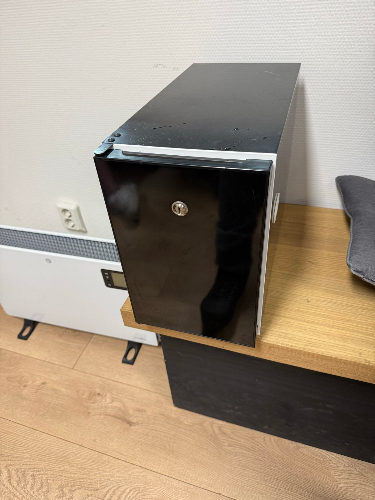 Compacte melkkoeler WMS  koffiemachine, Ophalen of Verzenden, Minder dan 75 liter, Zonder vriesvak, Gebruikt