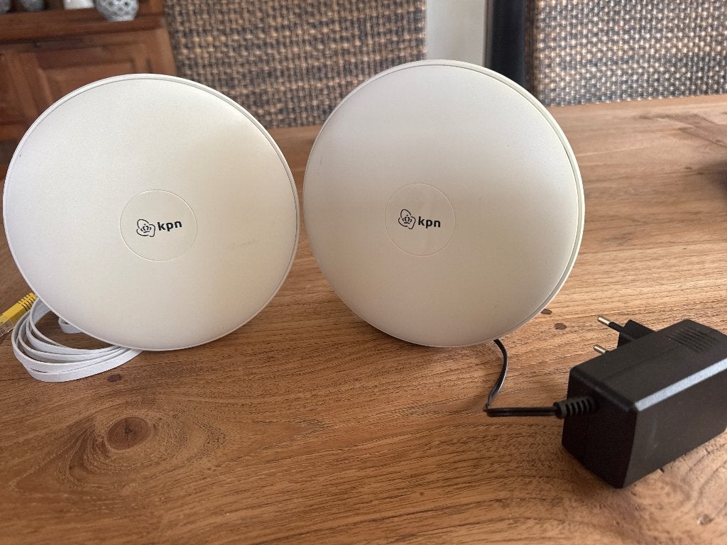 KPN superwifi 2 stuks +2 adapters, Ophalen of Verzenden, Gebruikt, Tv en Weergevers