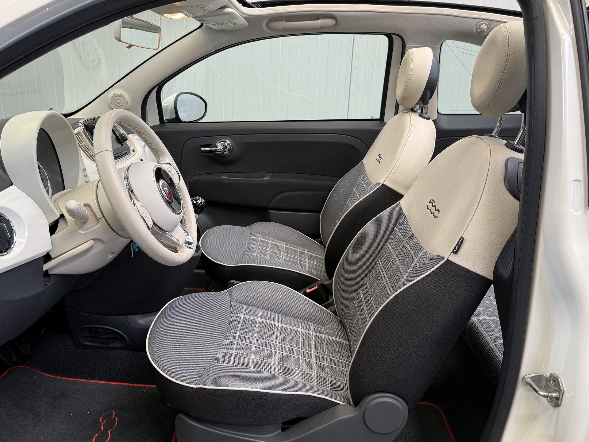 Fiat 500C 0.9 TwinAir Lounge AIRCO-RADIO/CD-LMV-CABRIOLET, Wit, Bedrijf, Handgeschakeld, 26 km/l