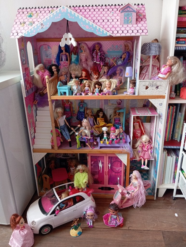 Barbie house, Ophalen of Verzenden, Zo goed als nieuw, Poppenhuis