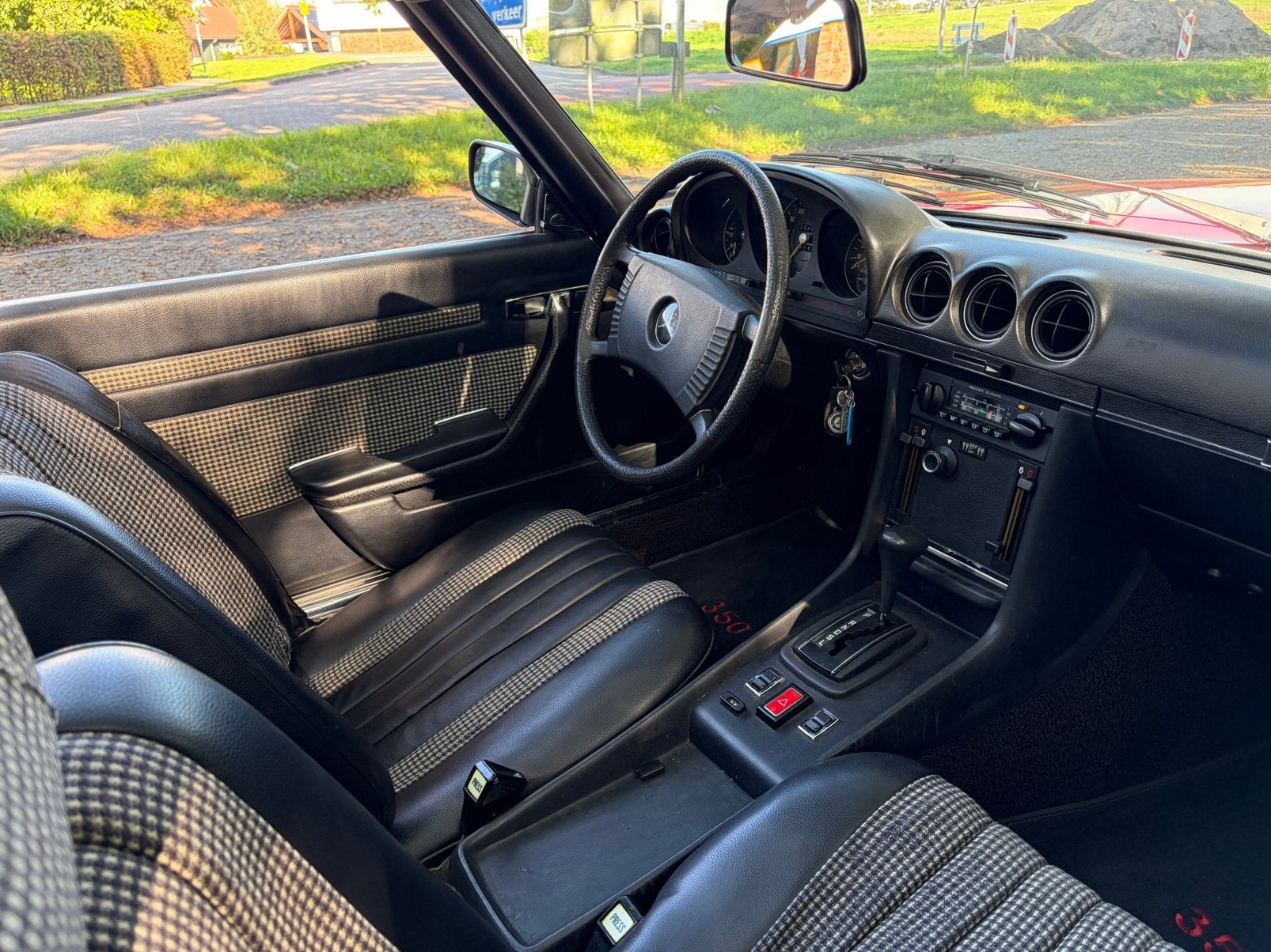 Prachtige org. Europese Mercedes 350 Sl. Met bankje., foto 11