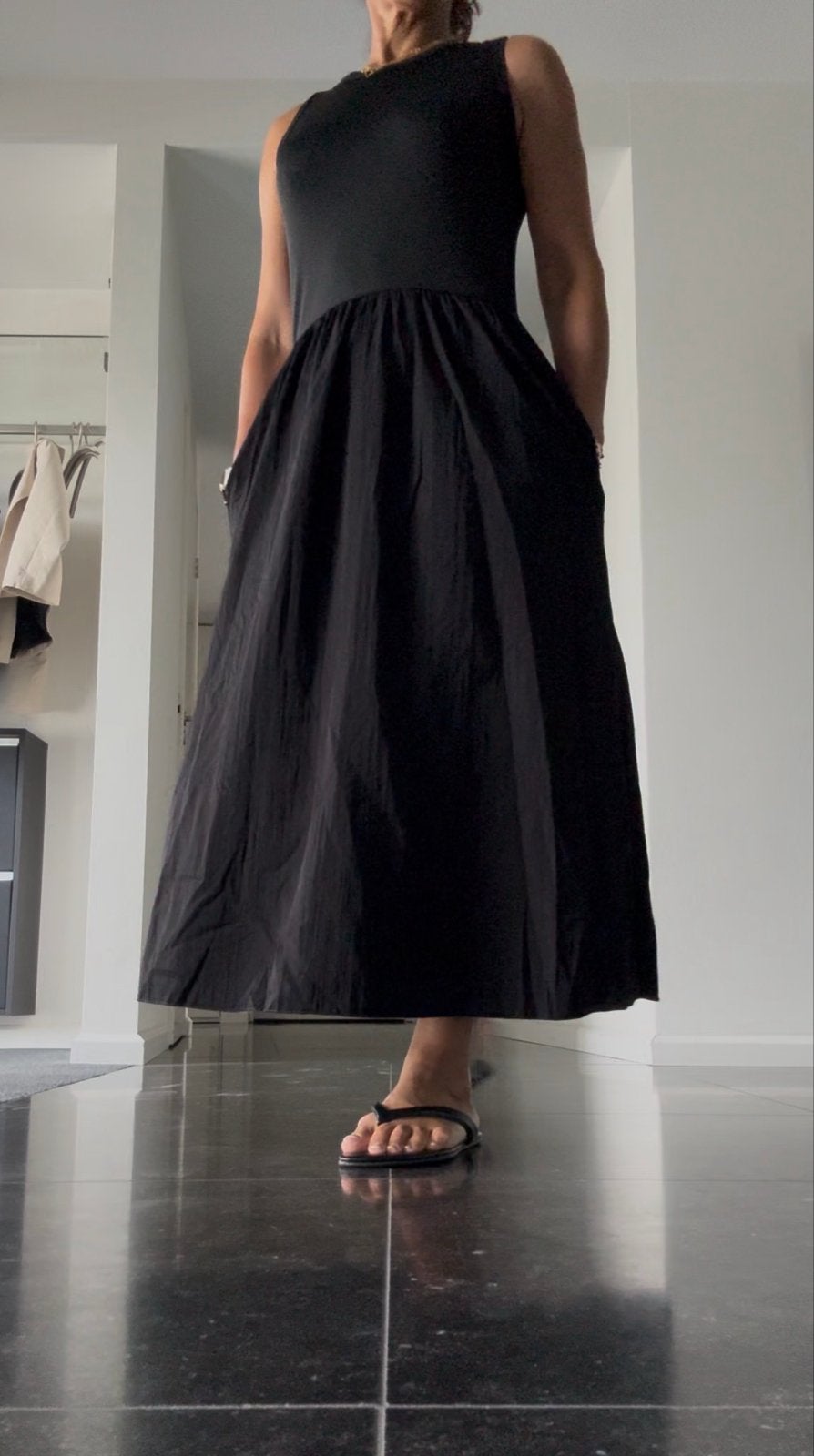 Zwarte maxi jurk La Femme Wanderer - Nieuw met kaartjes, Maat 38/40 (M), Verzenden, Zwart, Nieuw