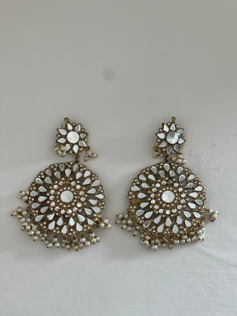 Indian bollywood kundan oorbellen, Ophalen of Verzenden, Zo goed als nieuw, Overige materialen