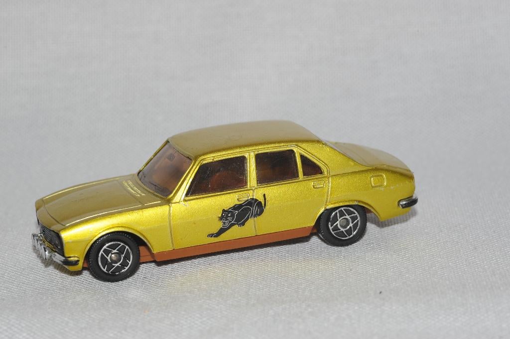 Dinky Toy Peugeot 504 1980 no 1406 made in france, Hobby en Vrije tijd, Modelauto's | 1:43, Ophalen of Verzenden, Zo goed als nieuw